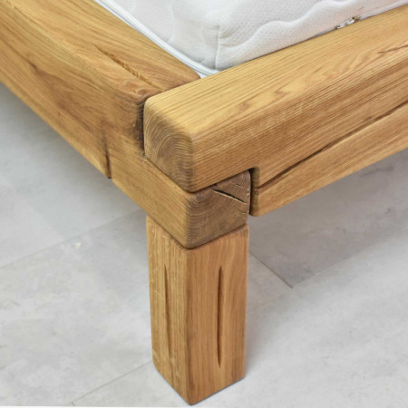 Postel aus Massivholz Ernad III 180 x 200 cm