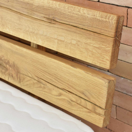 Postel aus Massivholz Ernad III 180 x 200 cm