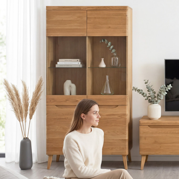 Zweiturige Holzvitrine auf Füßen, Prag 12