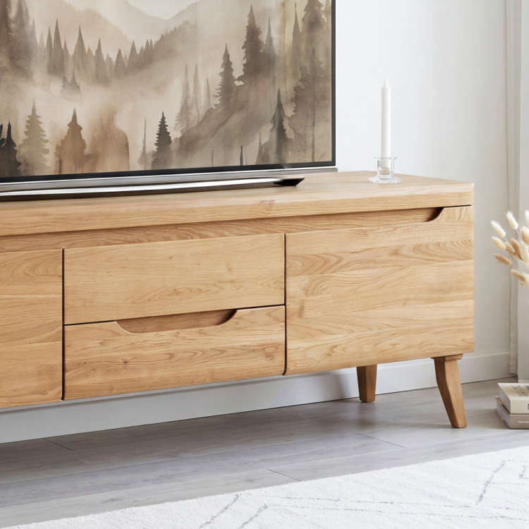 Dubowa Wohnwand Prag - auf Füßen