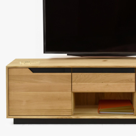 Moderne Wohnwand aus massivem Eichenholz