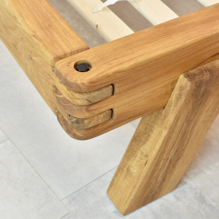 Dubogestelltes Bett 180 x 200 cm - Stoffkopfteil