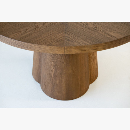 Designiger runder ausziehbarer Tisch 130 cm in Nussbaumfarbe