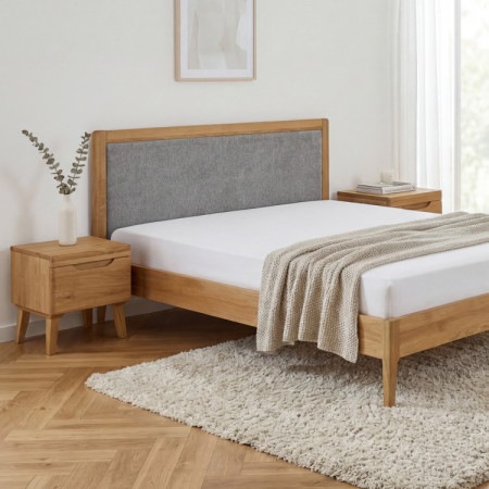 Manchette Bett mit Füßen aus Eiche 180 x 200 cm, Stoffkopfteil