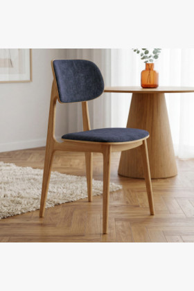 Čalouněná jídelní židle Vard z masivního dubu – antracitová látka 2