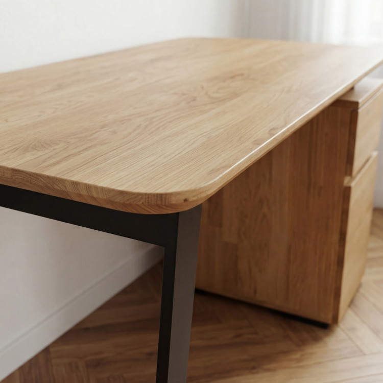 Dub-Schreibtisch Albero 140x65 cm – massive Eiche, Metallfüße