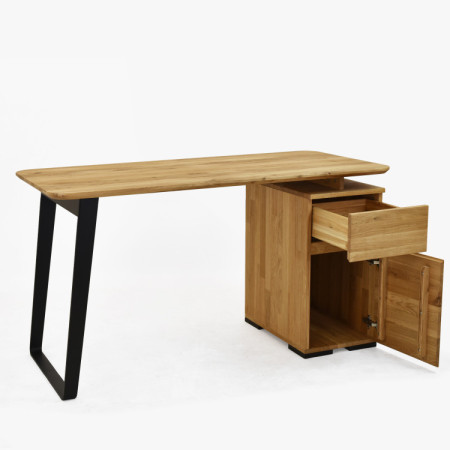 Dub-Schreibtisch Albero 140x65 cm – massive Eiche, Metallfüße