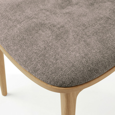 Polsterstuhl Vard aus massivem Eichenholz – grau-brauer Stoff taupe