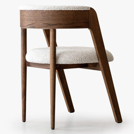 Luxuriöser Eichenstuhl in Nussbaumfarbe, cremefarbener Stoff