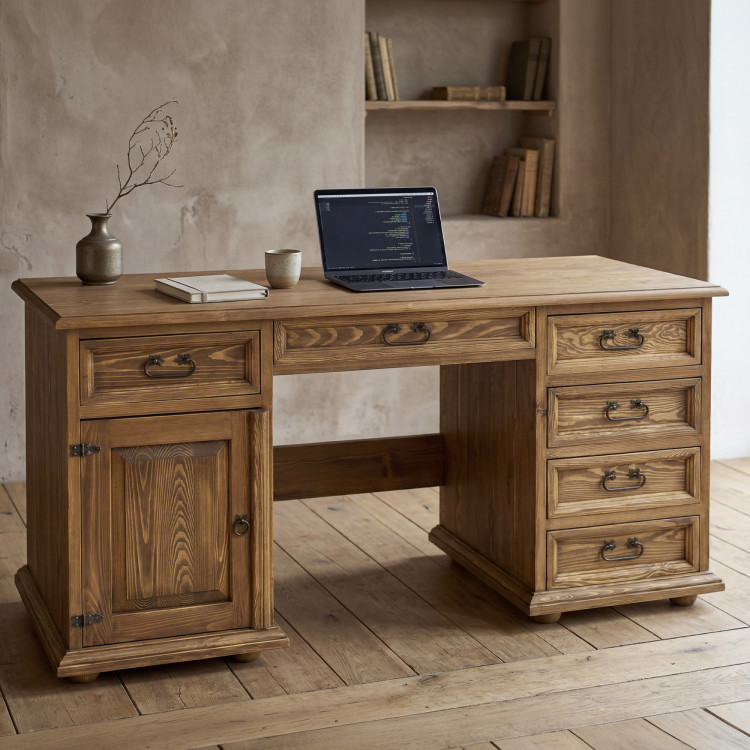 PC Tisch im französischen Stil