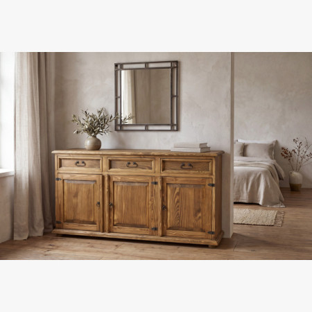 Großer rustikaler Sideboard