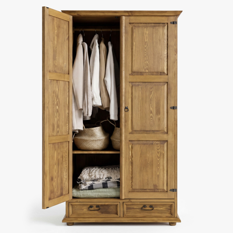 Rustikaler Kleiderschrank