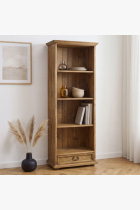 Bücherregal fürs Esszimmer im Landhausstil