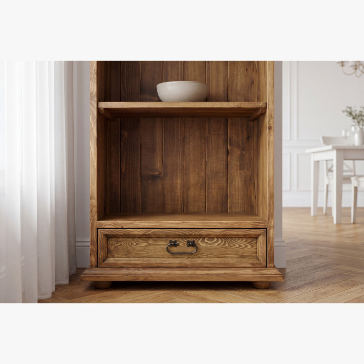 Bücherregal fürs Esszimmer im Landhausstil