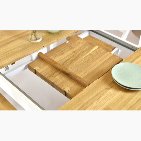 Jedálenský stôl a stoličky z masívneho dreva v rustikálnom štýle, Torina + Tomino