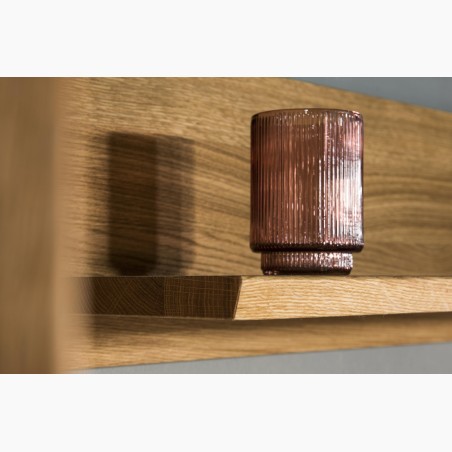 Dubová polica, Vilo 32