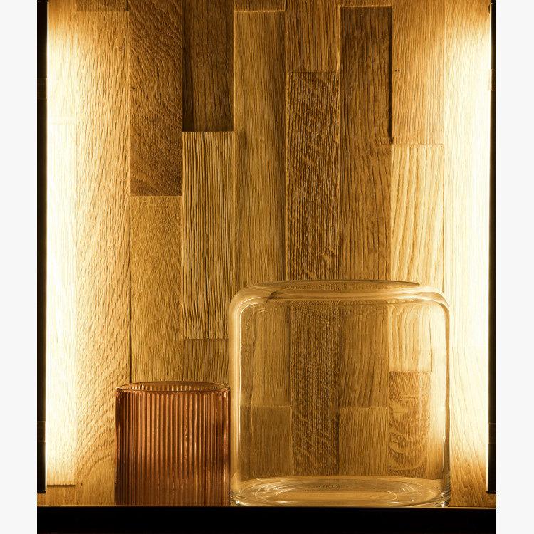 Malá vitrína dub s dvierkami, Vilo 45