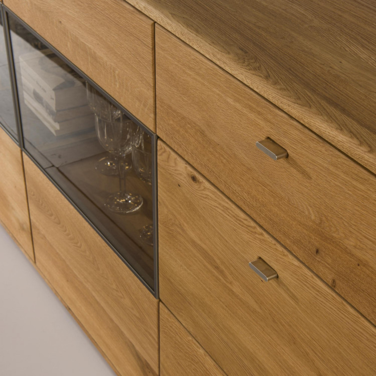 Dlouhá masivní komoda se sklem texas typ 48 , Komody- 3