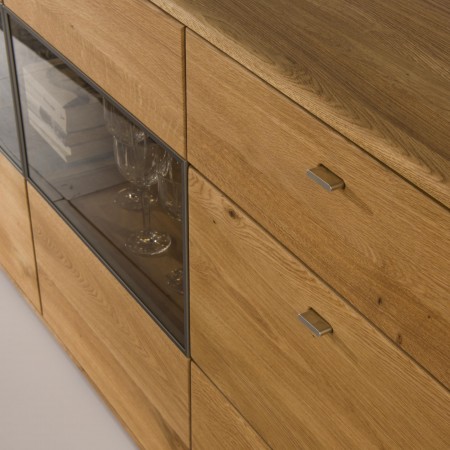 Dlouhá masivní komoda se sklem texas typ 48 , Komody- 3