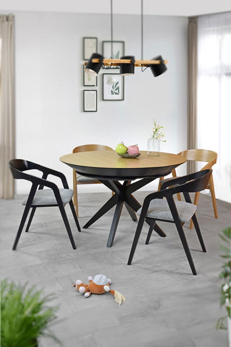 Massivholzm&ouml;bel f&uuml;r das Esszimmer