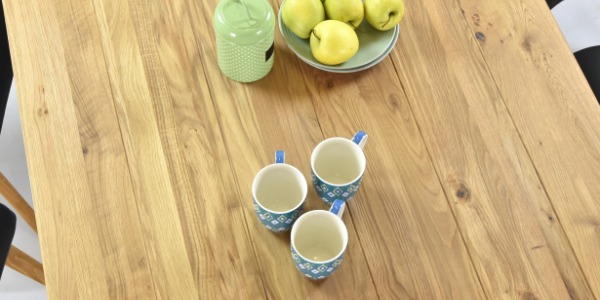 Reinigung und Pflege von geölten Holzmöbeln